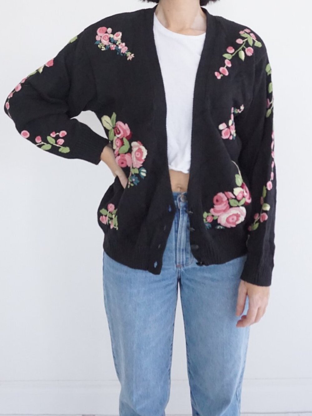 Vintage Oui Petites Black Pink Floral Embroidered Knit Button Cardigan Roses M